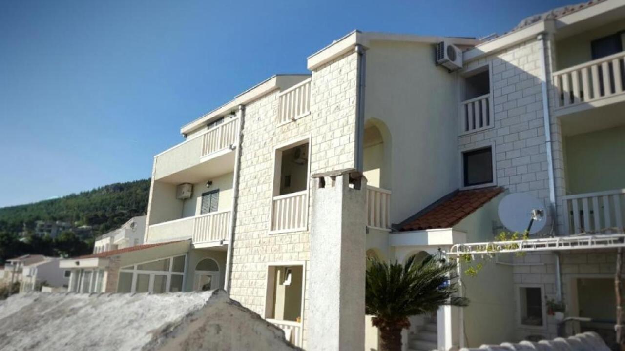 Apartments Angela Baška Voda Pokoj fotografie