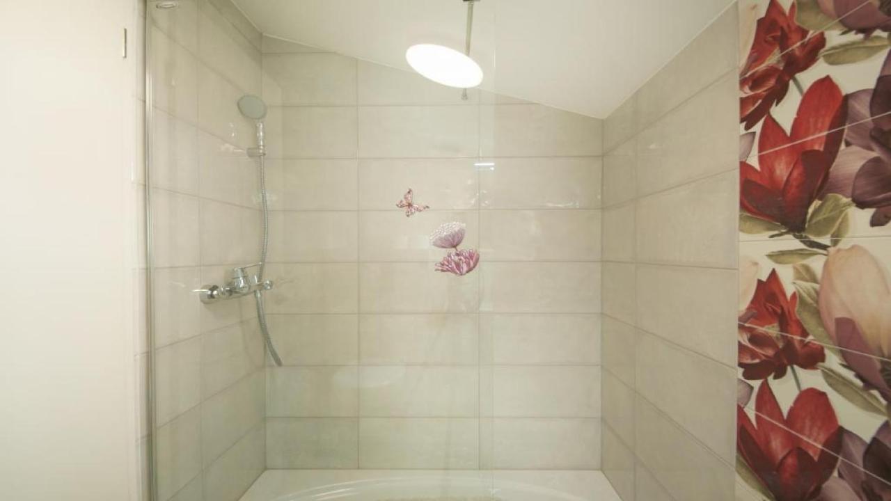 Apartments Angela Baška Voda Pokoj fotografie
